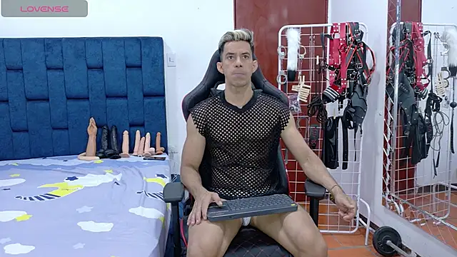 Snapshot of JoseRumbero26 chatting on November 2025 12:25:02 AM JoseRumbero26 online show from November 2025 12:25:02 AM