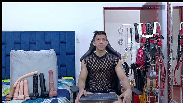 JoseRumbero26 online show from May 2026 11:51:01 AM