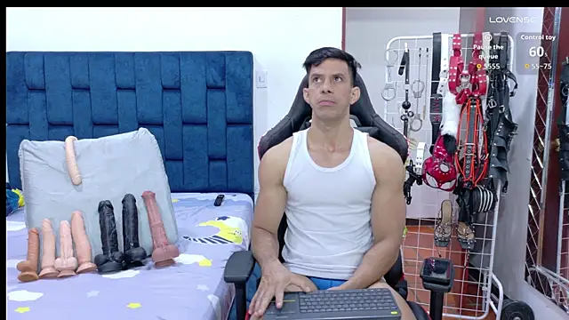 JoseRumbero26 online show from April 2026 12:56:02 PM