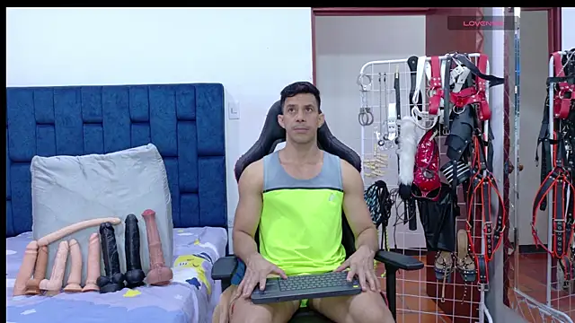 JoseRumbero26 online show from May 2026 11:22:02 AM