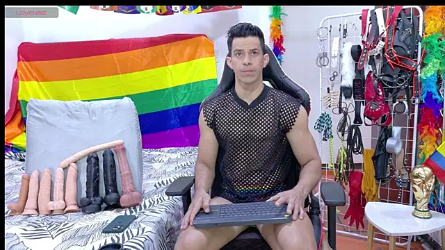 JoseRumbero26 online show from June 2026 12:21:02 PM