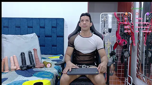 JoseRumbero26 online show from February 2026 02:12:02 AM