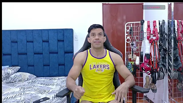 JoseRumbero26 online show from April 2026 01:37:01 PM