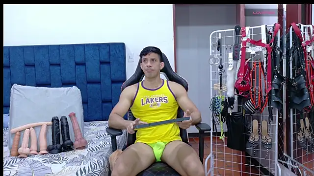 JoseRumbero26 online show from April 2026 02:27:02 AM