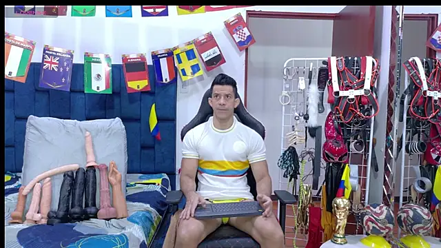 JoseRumbero26 online show from June 2026 11:41:01 AM