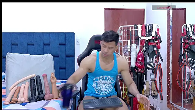 JoseRumbero26 online show from May 2026 12:59:02 PM