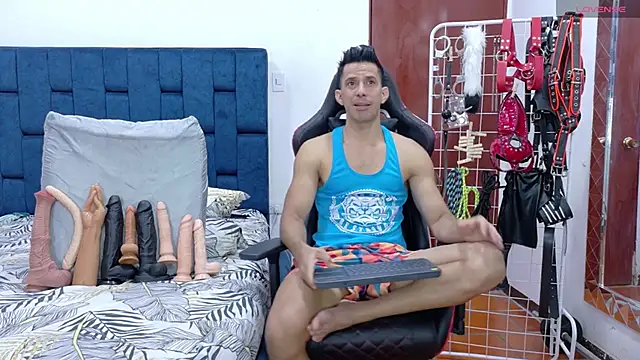 JoseRumbero26 online show from February 2026 02:53:01 AM