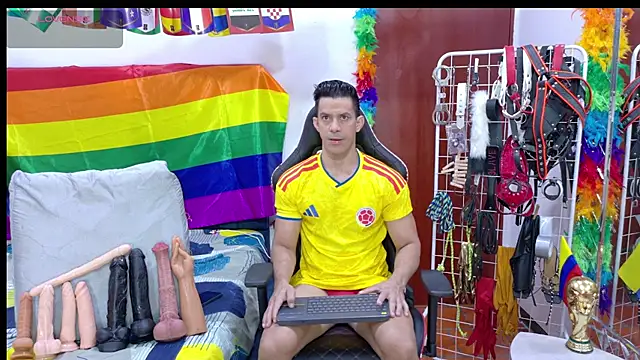 JoseRumbero26 online show from June 2026 01:06:02 PM