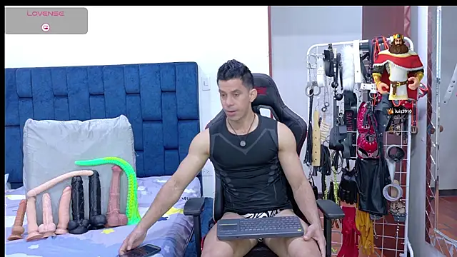 JoseRumbero26 online show from July 2026 11:55:02 AM