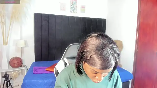 helena copper  online show from November 2025 04:23:02 AM