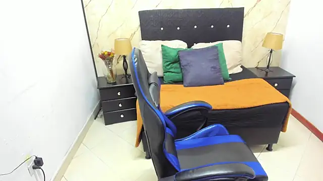 helena copper  online show from April 2026 04:38:02 AM