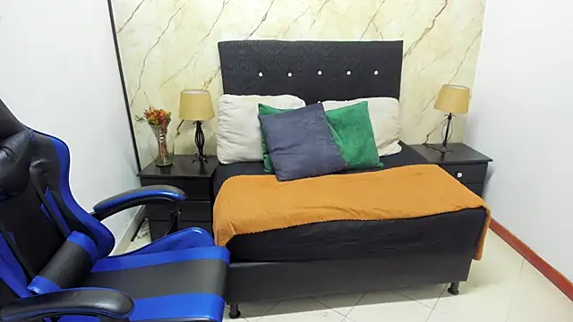 helena copper  online show from April 2026 02:37:02 AM