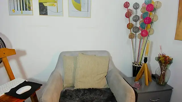 helena copper  online show from February 2026 03:23:02 AM