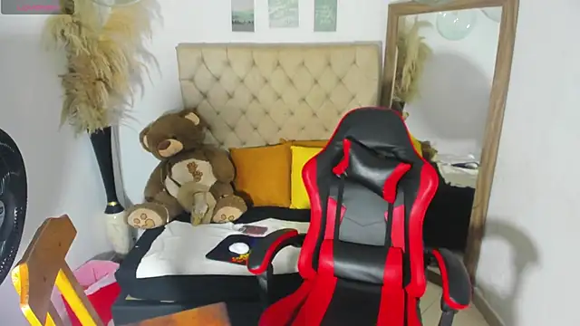 helena copper  online show from January 2026 12:25:01 AM