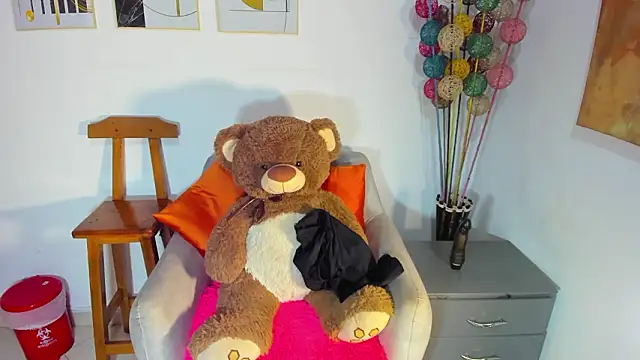 helena copper  online show from March 2026 03:16:01 AM