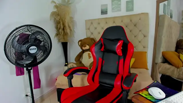 helena copper  online show from February 2026 04:34:02 AM