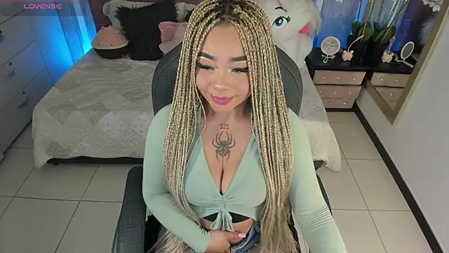 conny  curly online show from November 2025 03:05:02 PM