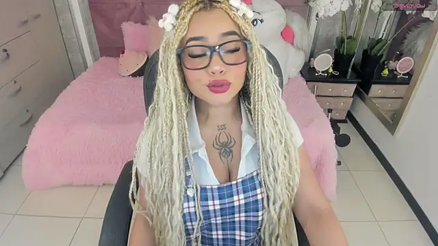 conny  curly online show from January 2026 12:56:01 PM