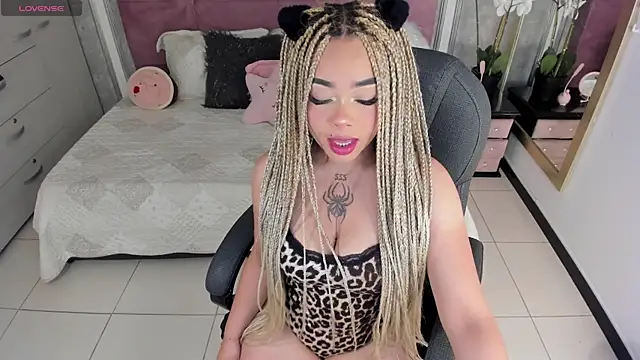 conny  curly online show from November 2025 12:59:02 PM