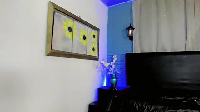  ChanellR  online show from May 2026 11:04:01 AM