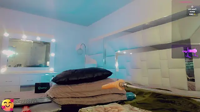  ChanellR  online show from March 2025 03:58:01 AM