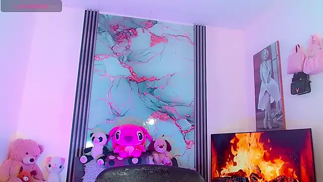  ChanellR  online show from September 2025 08:15:01 PM