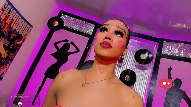  ChanellR  online show from April 2026 11:05:02 AM