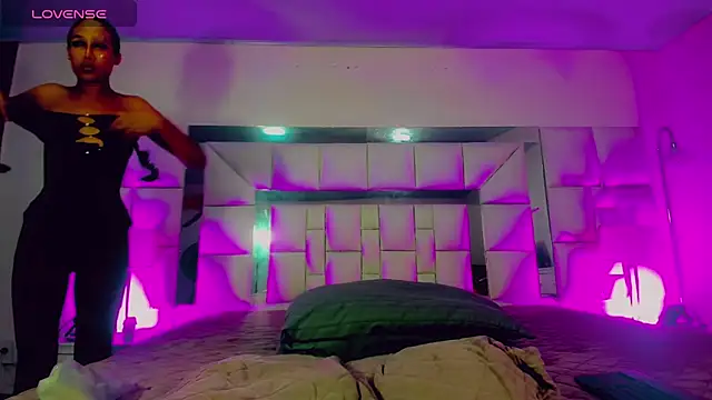  ChanellR  online show from March 2026 11:50:01 AM