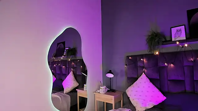 rachellmartinez online show from November 2025 11:42:01 AM