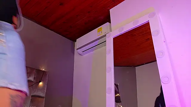 rachellmartinez online show from November 2025 11:37:01 AM