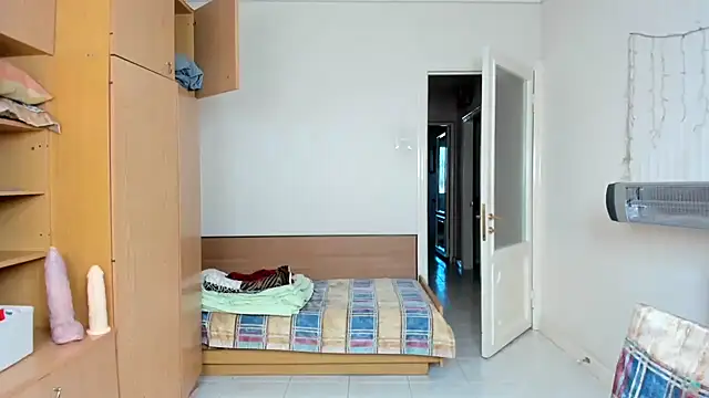 hot muscle online show from March 2026 12:40:01 PM