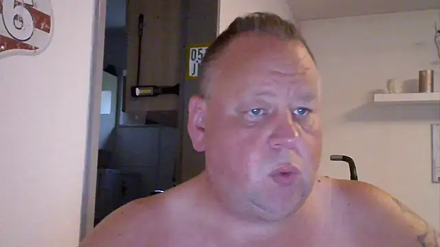 Snapshot of pimmelmann3 chatting on June 2026 07:13:01 PM pimmelmann3 online show from June 2026 07:13:01 PM