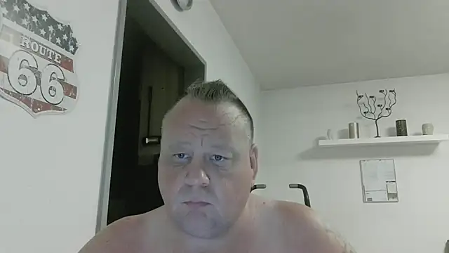 Snapshot of pimmelmann3 chatting on June 2026 10:40:02 PM pimmelmann3 online show from June 2026 10:40:02 PM