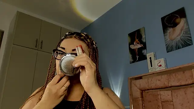 Snapshot of SAMY_NIX chatting on December 2025 12:04:02 PM SAMY NIX online show from December 2025 12:04:02 PM