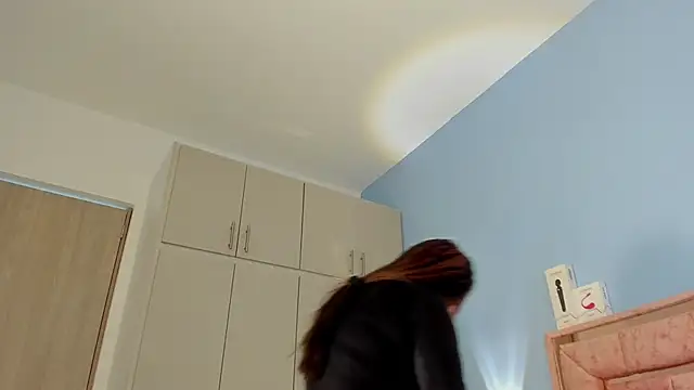 Snapshot of SAMY_NIX chatting on October 2025 12:04:01 PM SAMY NIX online show from October 2025 12:04:01 PM