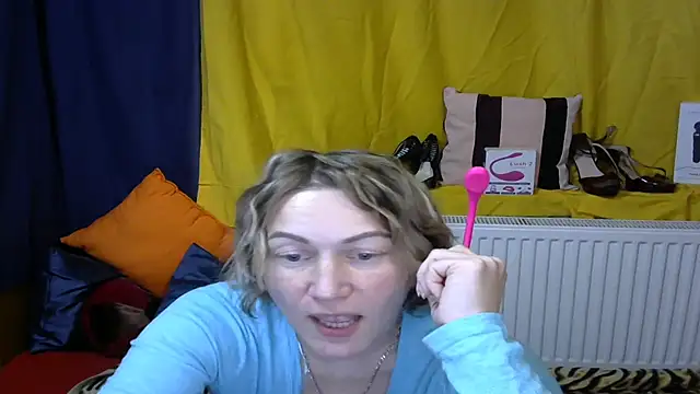 wLESLYMOSw online show from January 2025 03:11:01 PM