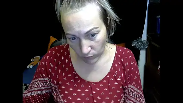 wLESLYMOSw online show from September 2025 05:13:01 PM