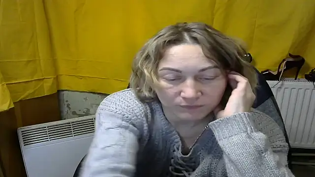 wLESLYMOSw online show from February 2025 03:27:01 PM