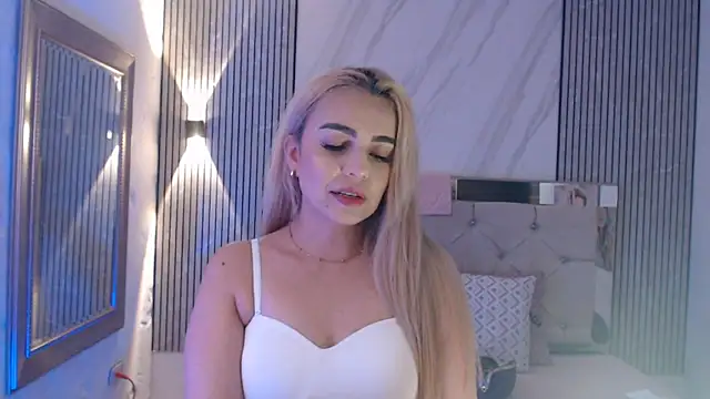 ashley  tylor online show from February 2026 03:18:01 AM