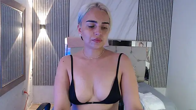 Snapshot of ashley__tylor chatting on July 2026 03:28:01 AM ashley tylor online show from July 2026 03:28:01 AM