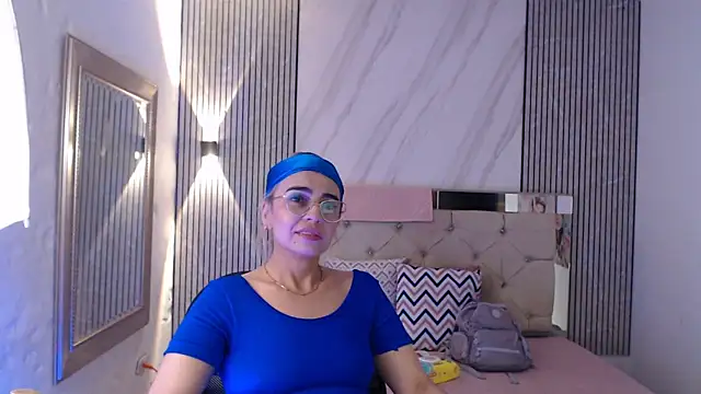 ashley  tylor online show from February 2026 01:19:01 AM