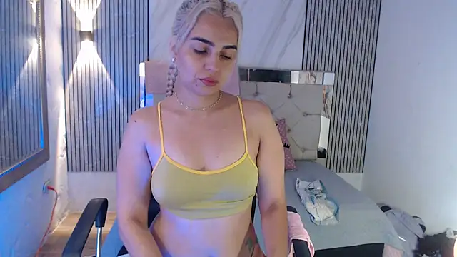Snapshot of ashley__tylor chatting on July 2026 03:34:02 PM ashley tylor online show from July 2026 03:34:02 PM