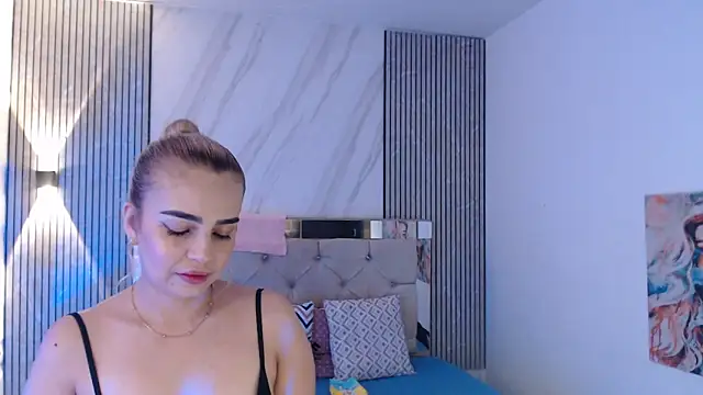 ashley  tylor online show from April 2026 03:01:01 AM