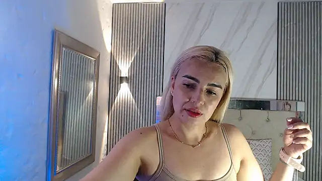 Snapshot of ashley__tylor chatting on June 2026 07:04:01 PM ashley tylor online show from June 2026 07:04:01 PM