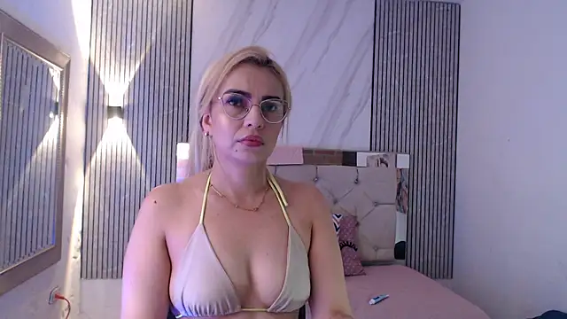 ashley  tylor online show from February 2026 02:13:01 AM