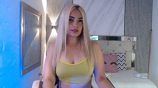 Snapshot of ashley__tylor chatting on June 2026 07:24:01 PM ashley tylor online show from June 2026 07:24:01 PM
