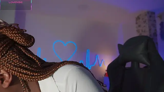 EmmaSanzz  online show from November 2025 11:32:02 AM