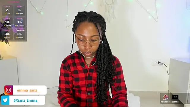 Snapshot of EmmaSanzz_ chatting on March 2025 09:23:01 AM EmmaSanzz online show from March 2025 09:23:01 AM