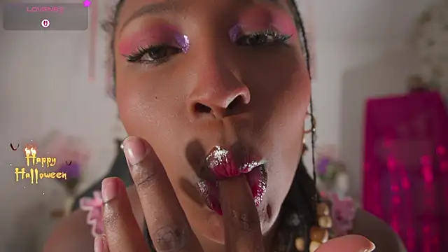 EmmaSanzz  online show from November 2025 12:10:02 PM