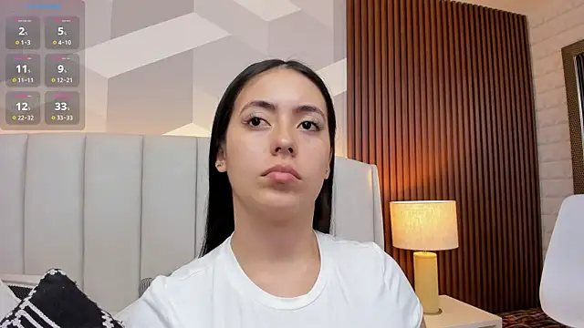 Julietasantos   online show from October 2025 06:30:02 PM